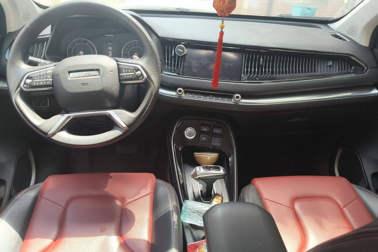 Used Haval H2s 2017 Blue Label 1.5T Dual-Clutch Comfort Model Center Console