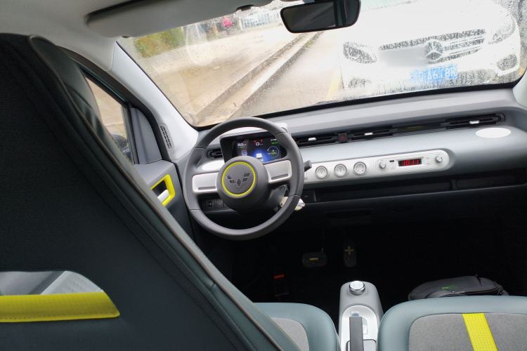 Used Wuling Hongguang MINIEV 2022 GAMEBOY 200km Gaming Edition with Lithium Iron Phosphate Steering Wheel