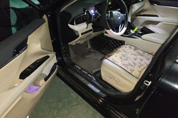 Used Toyota Camry 2018 2.5G Luxury Edition Driver Seat