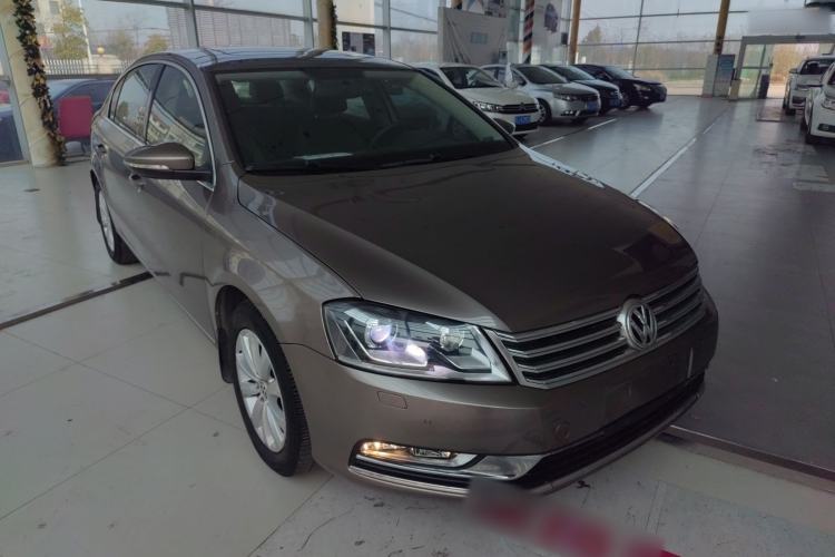 Used Volkswagen Magotan 2013 1.8TSI Luxury Model Front Right 45 Deg