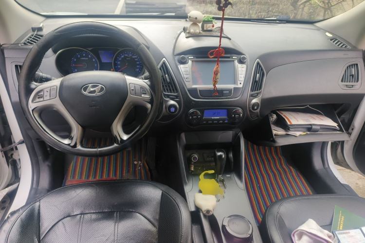 Used Hyundai ix35 2013 2.0L Automatic Two-Wheel Drive Smart GLS China IV Standard