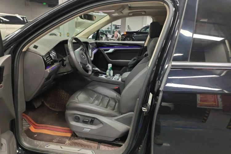 Used Volkswagen Touareg 2019 2.0TSI Ruiyi Edition China VI Standard Interior 2