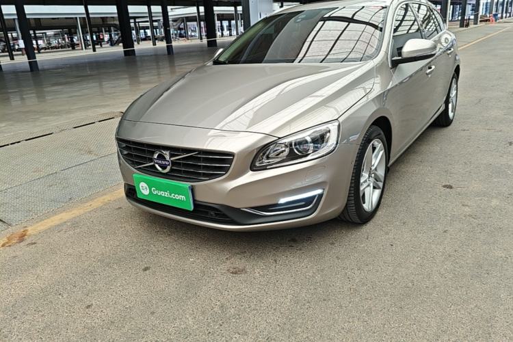 Used Volvo V60 2015 T5 Zhiya Edition
