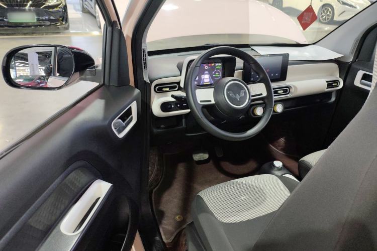 Used Wuling Hongguang MINIEV 2024 3rd Generation 215km Advanced Version