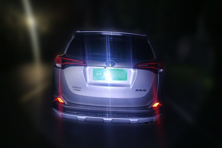 Used Toyota RAV4 2019 2.0L CVT Two-Wheel Drive Fashion X Limited Edition China VI Standard