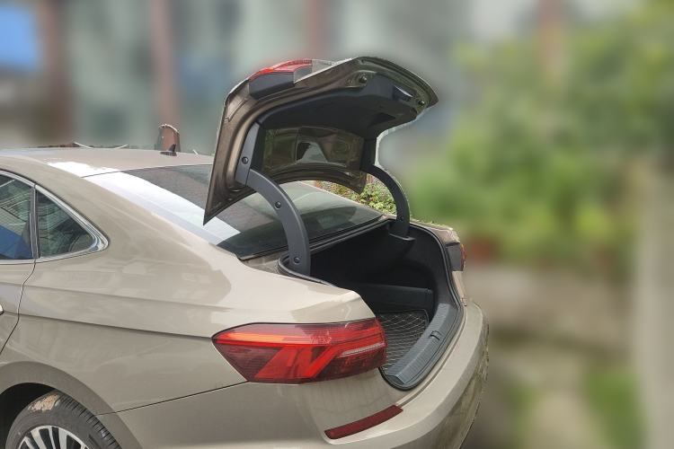 Used Volkswagen Passat 2019 330TSI Luxury Edition China VI Standard
