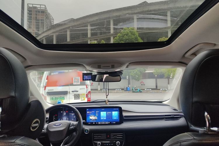 Used Ford Edge 2021 PLUS EcoBoost 245 Two-Wheel-Drive Titanium 7-Seater