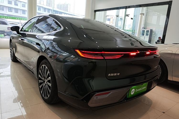 Used Geely Galaxy 8 2025 130km EM-P Starship Edition Rear Left 45 Deg