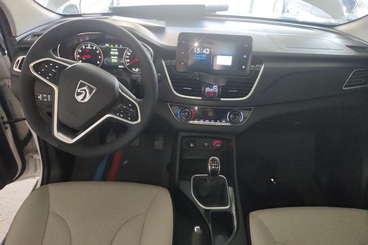 Used Baojun 730 2019 1.5T Manual Fashion Model 7-seater China VI