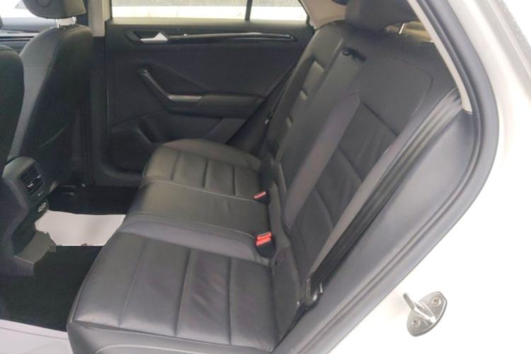 Used Volkswagen T-ROC 2022 280TSI DSG Two-Wheel Drive Elite PLUS Left Rear Seat