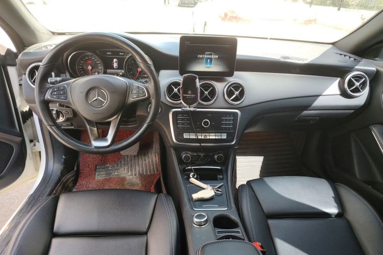 Used Mercedes-Benz CLA 2019 CLA 200 Sport Edition Center Console