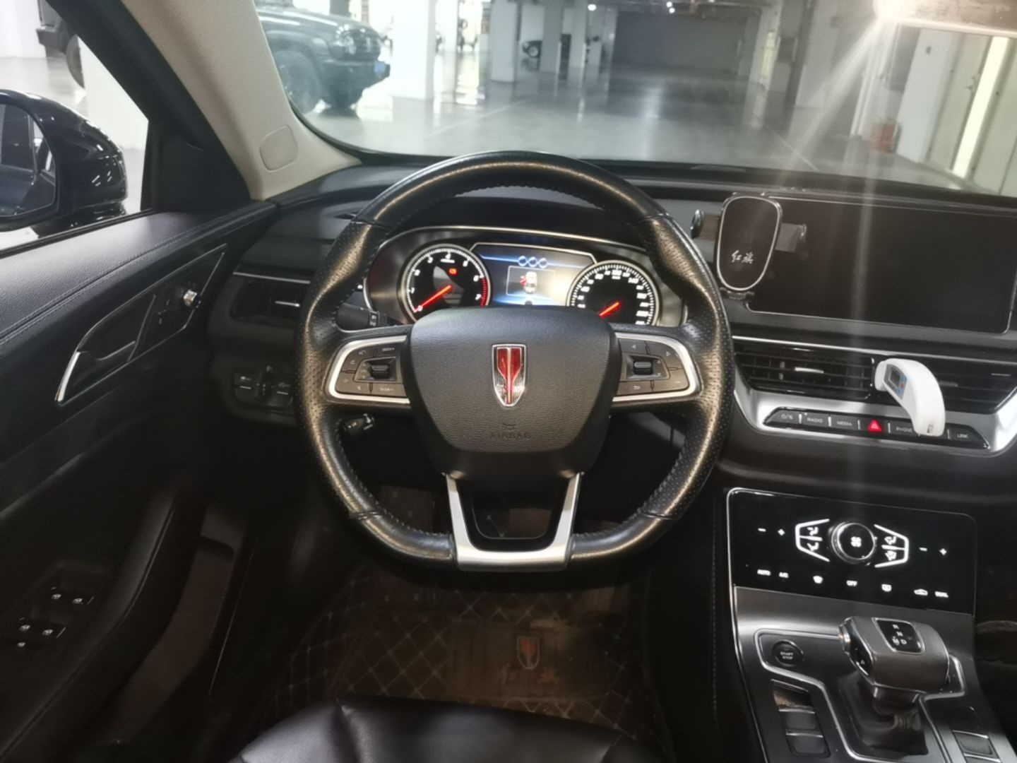 Hongqi H5 2022 Classic Model Facelift 1.5T DCT Qiyun Edition — снимка 15