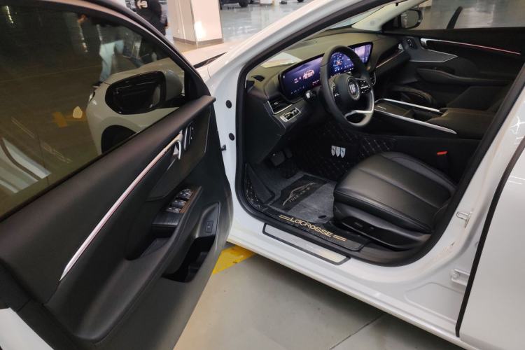 Used Buick LaCrosse 2023 Restyled 25T Cross-Country Edition
