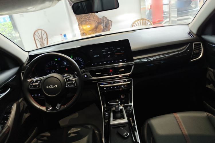 Used Kia KX3 2021 1.5L CVT Trend Edition Center Console