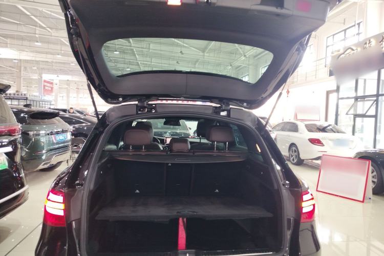 Used Mercedes-Benz GLC 2018 GLC 260 4MATIC Luxury Model