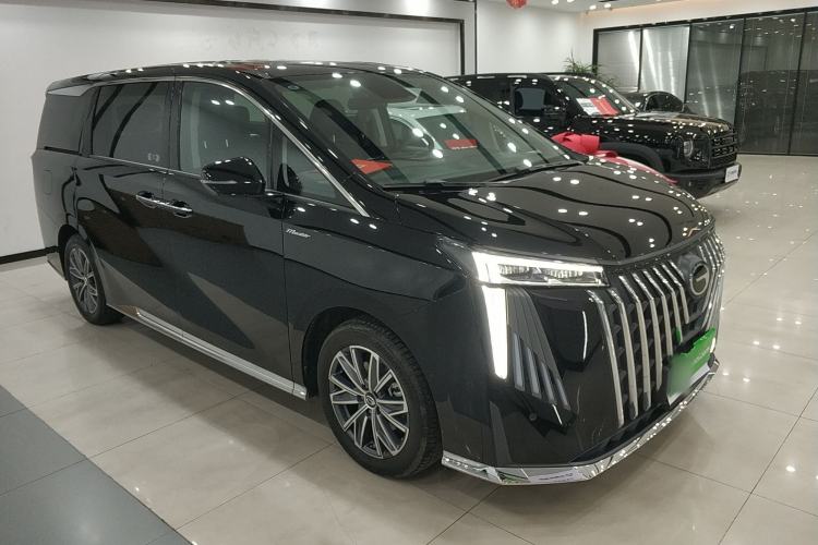 Used GAC Trumpchi M8 2024 Master Series 400T Prestige Edition Front Right 45 Deg