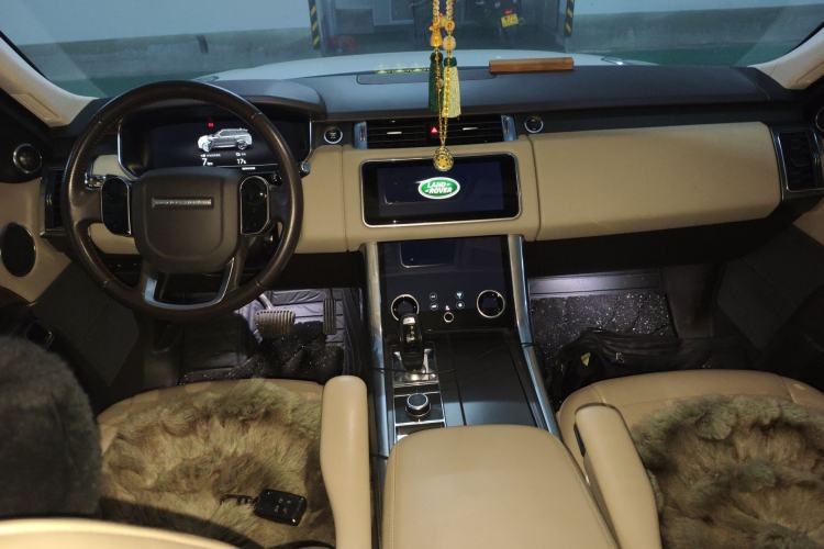 Used Land Rover Range SportNew Energy 2021 P400e SE Center Console