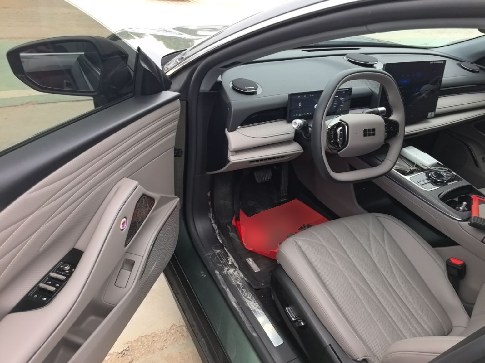 Geely Galaxy 8 2025 130km EM-i Deluxe Edition — снимка 18