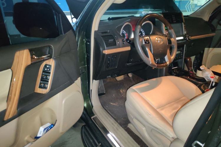 Used Toyota Prado 2013 2.7L Automatic Parallel Import