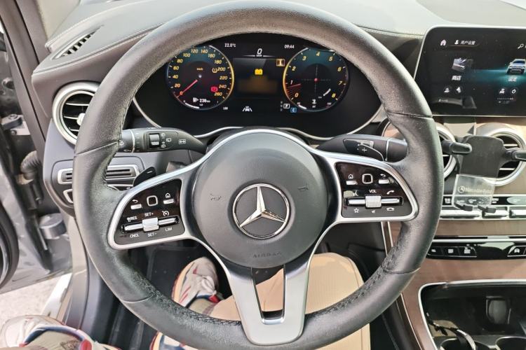 Used Mercedes-Benz GLC 2020 Facelift GLC 300 L 4MATIC Dynamic Edition Steering Wheel