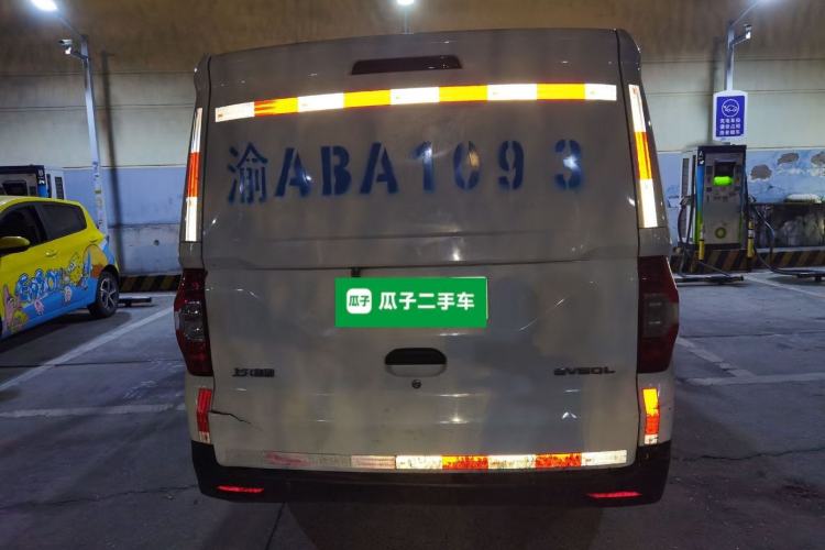 Used SAIC MAXUS EV30 2019 City Logistics Vehicle Fast Delivery Version Long Wheelbase Mengguli 35 kWh
