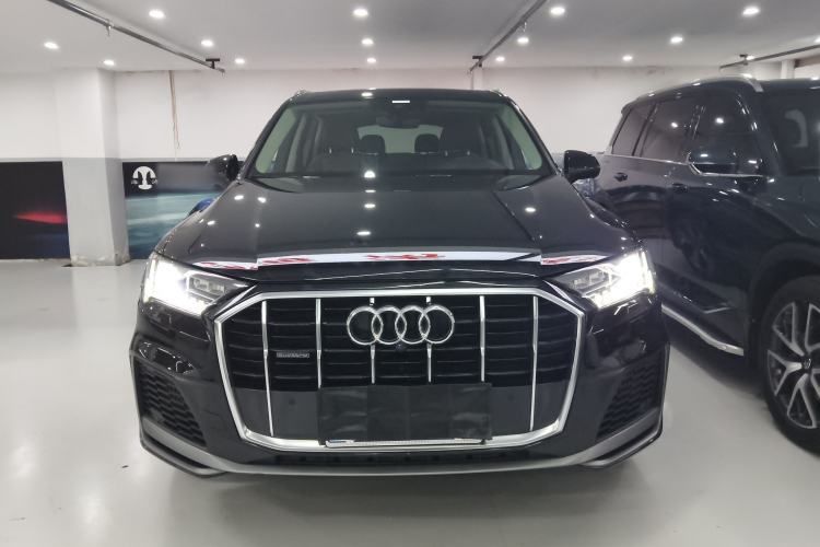 Used Audi Q7 2020 55 TFSI quattro S line sports model