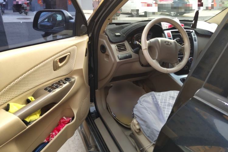 Used Hyundai Tucson 2009 2.0L Manual Two-Wheel Drive Fashion Edition