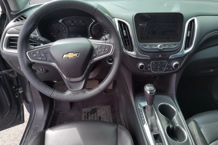 Used Chevrolet Equinox 2019 535T Automatic YuJie Edition China V Standard Center Console