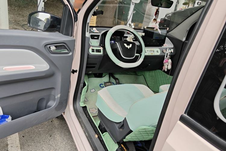 Used Wuling Hongguang MINIEV 2021 Macaron Fashion Model Lithium Iron Phosphate