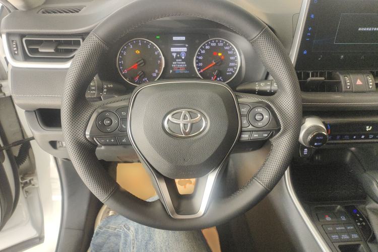 Used Toyota Wildlander 2020 2.0L CVT 4x4 Luxury Edition
