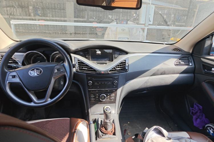 Used Bestune B70 2014 2.0L manual luxury version