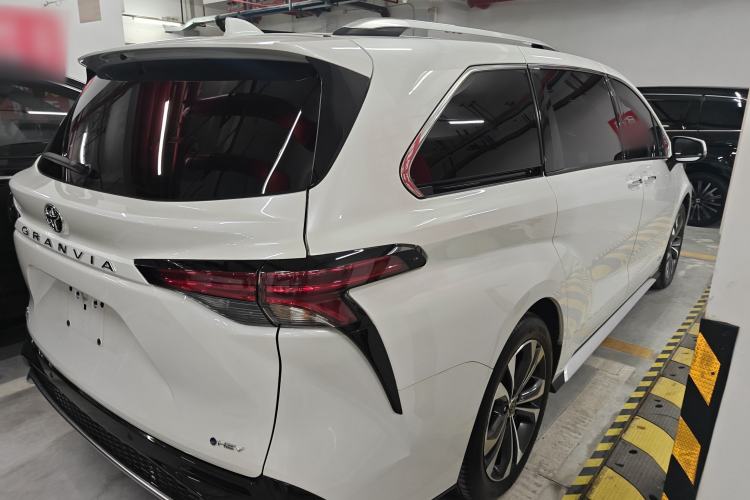 Used Toyota Granvia 2024 2.5L Hybrid Prestige ULTRA Edition Rear Right 45 Deg