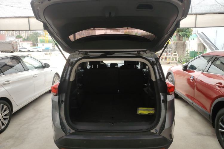 Used Chevrolet Orlando 2019 Redline 530T Automatic Enjoyment Version (5+2 Seating) China VI
