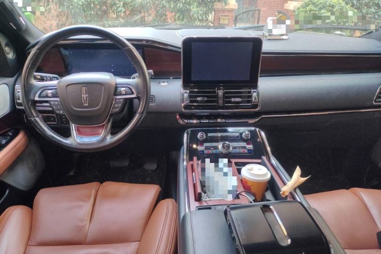 Used Lincoln Navigator 2020 3.5T Prestige Edition Center Console