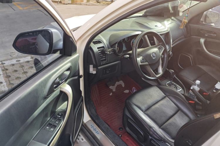 Used CHANGAN CS35 2014 1.6L Automatic Luxury Model China IV Standard Driver Seat
