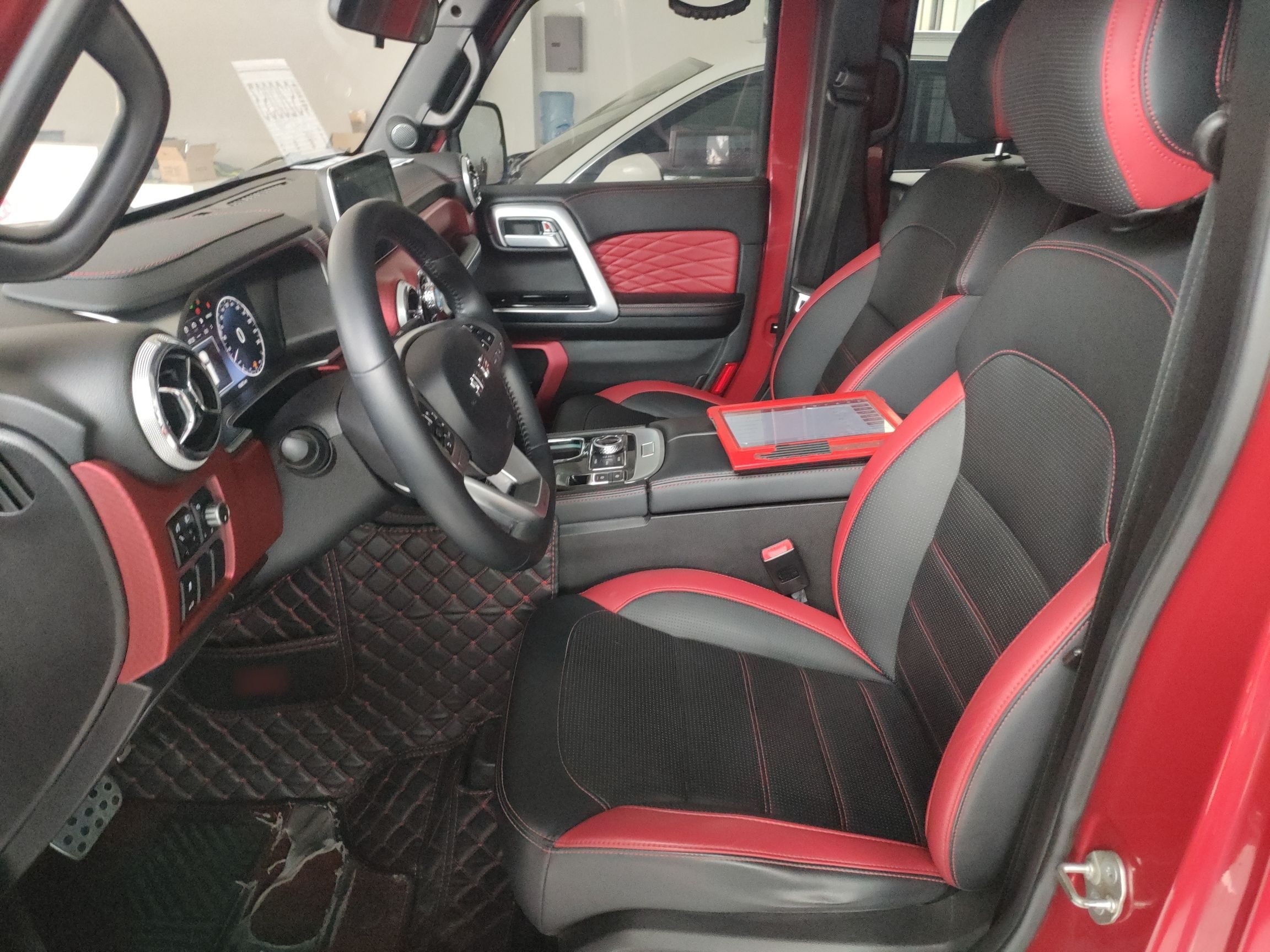 المقاعد الأمامية داخل السيارة