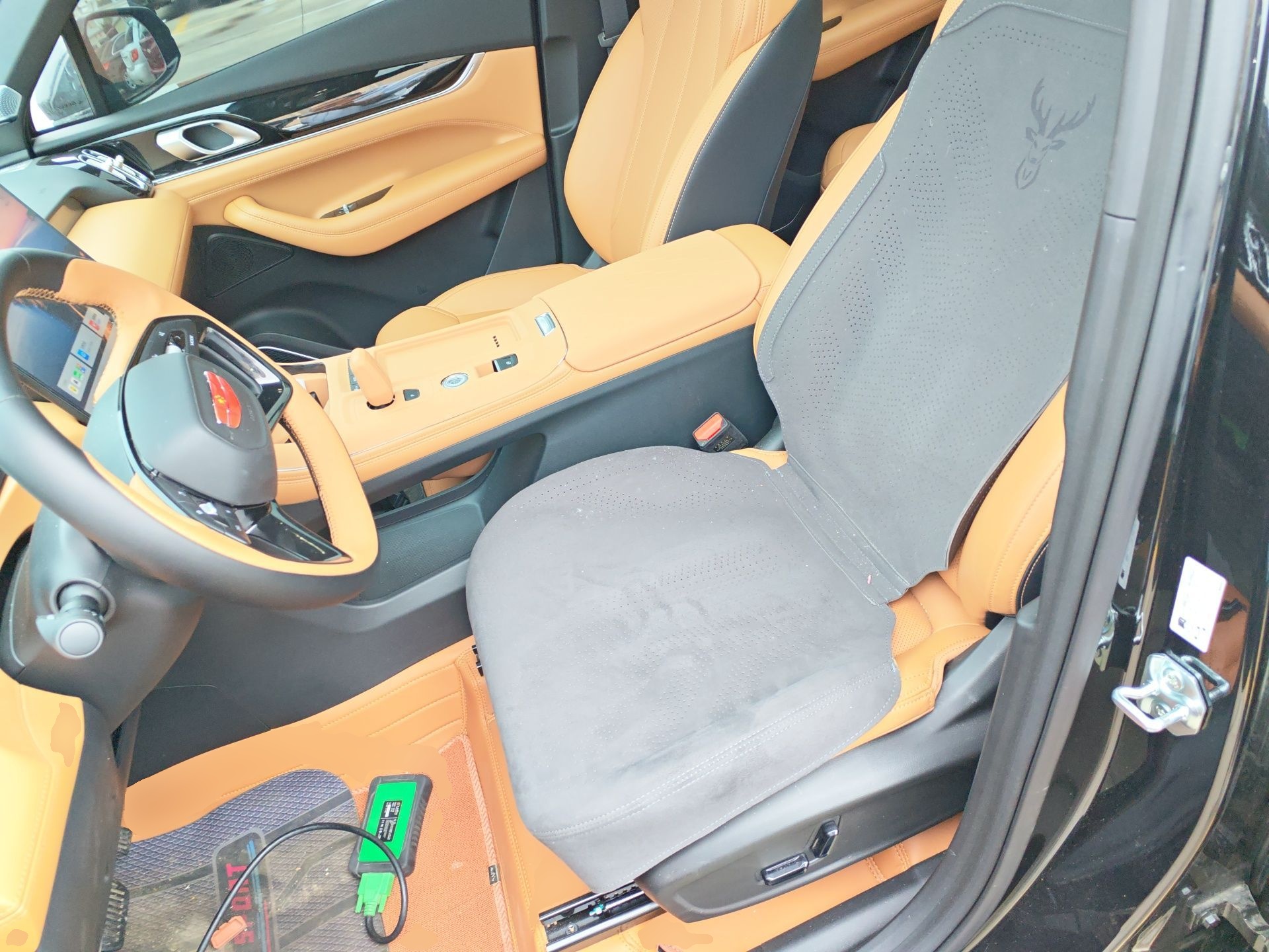 Переднее сиденье в автомобиле