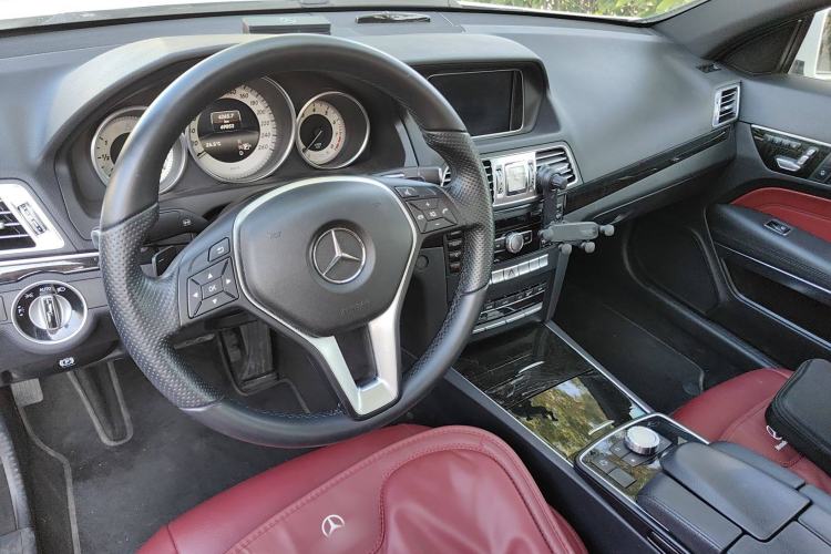 Used Mercedes-Benz E-Class 2014 E 260 Coupe Center Console