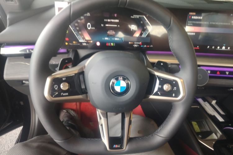 Used BMW 5 Series 2025 530Li Luxury Edition M Sport Package Steering Wheel