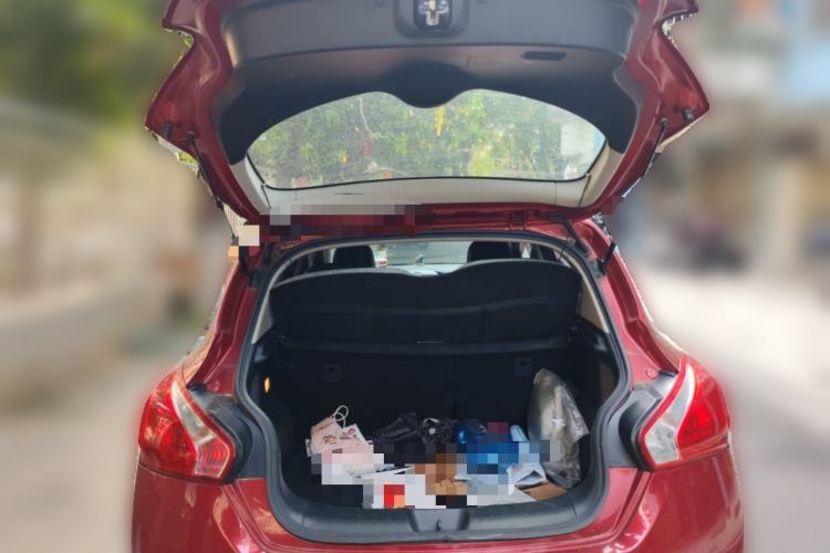 Used Nissan Tiida 2014 1.6L CVT Smart Model Trunk