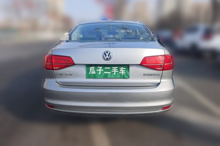 Used Volkswagen Sagitar 2015 1.6L Manual Fashion Edition
