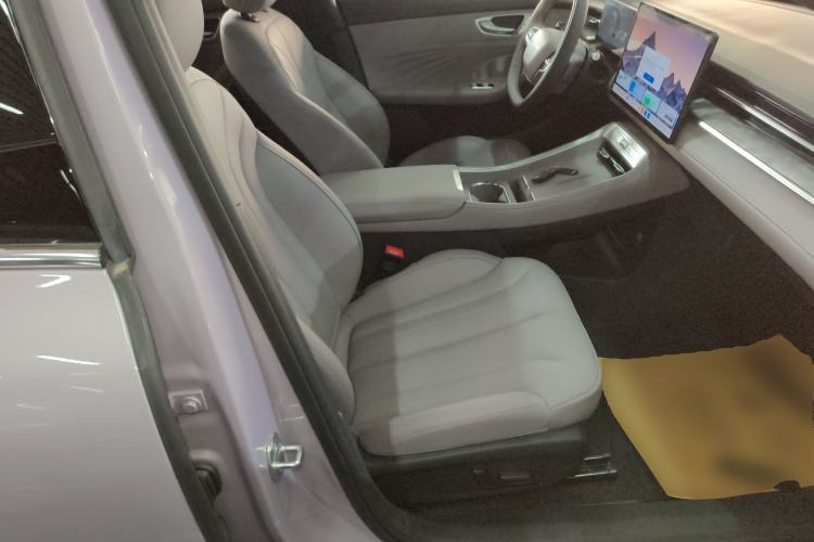 Used Roewe M7 DMH 2025 Model 160km Premium Version