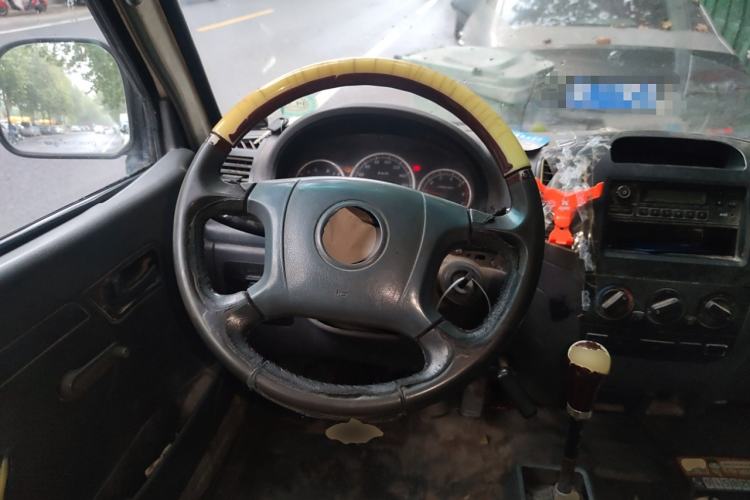 Used Foton Scenic 2014 2.0L Express Classic Short-Wheelbase High-Roof 491EQ4A
