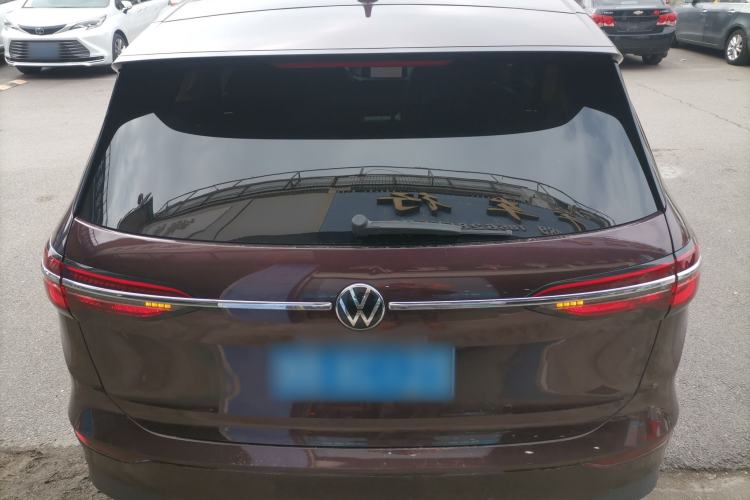 Used Volkswagen Viloran 2022 330TSI Luxury Edition
