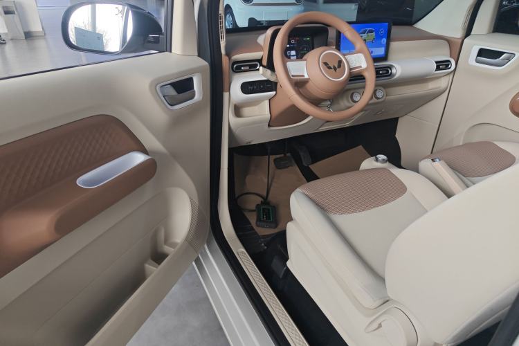 Used Wuling Hongguang MINIEV 2024 3rd Generation 215km Youth Edition Driver Seat