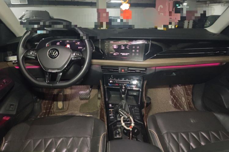 Used Volkswagen Passat 2020 Revised Version 330TSI Luxury Edition China VI Standard
