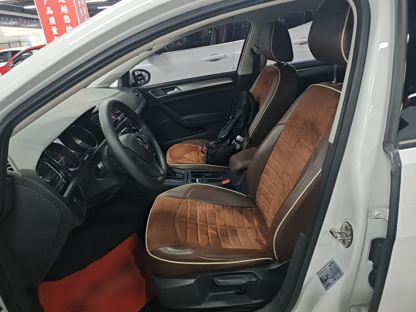 Interior delantero