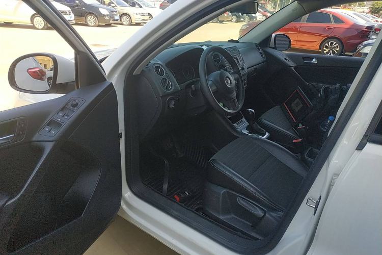 Used Volkswagen Tiguan L 2016 300TSI Automatic Two-Wheel Drive Trend Edition