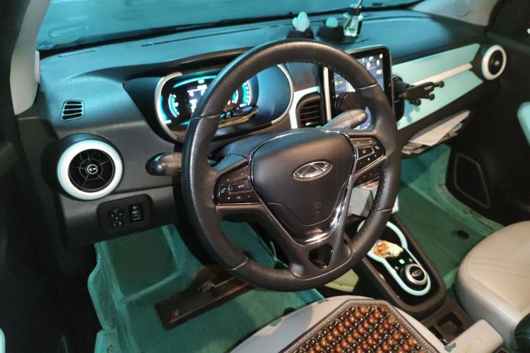 Used Chery QQ Little Ant 2021 200 000-Yuan Ant Fan Edition Talent Version Lithium Iron Phosphate 301 km Steering Wheel