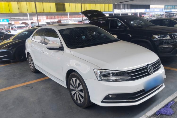 Used Volkswagen Sagitar 2018 1.6L Automatic Comfort Model Front Right 45 Deg